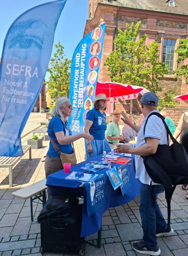 Sefra e.V. mit Informationen zu Notruf und Beratung für Frauen